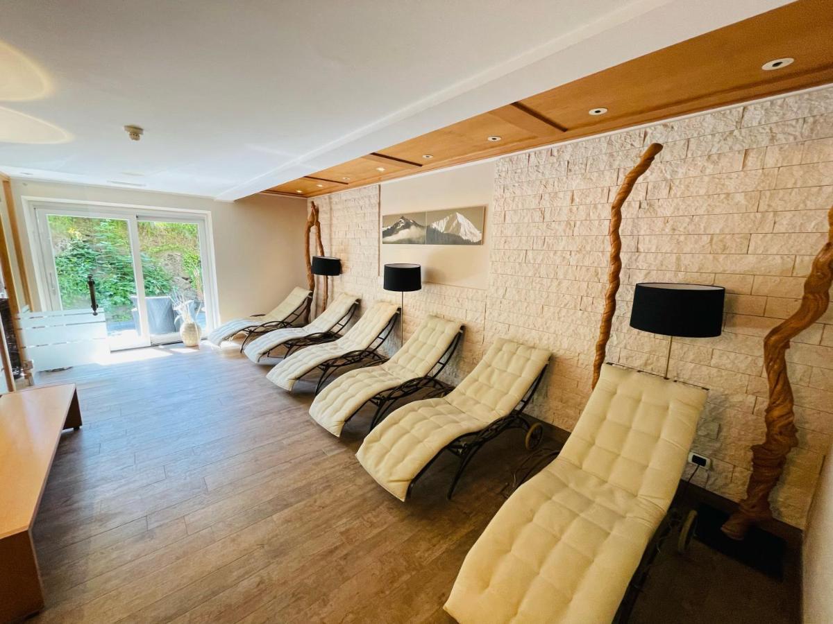 Residence Hotel Alpinum Campo Tures Esterno foto