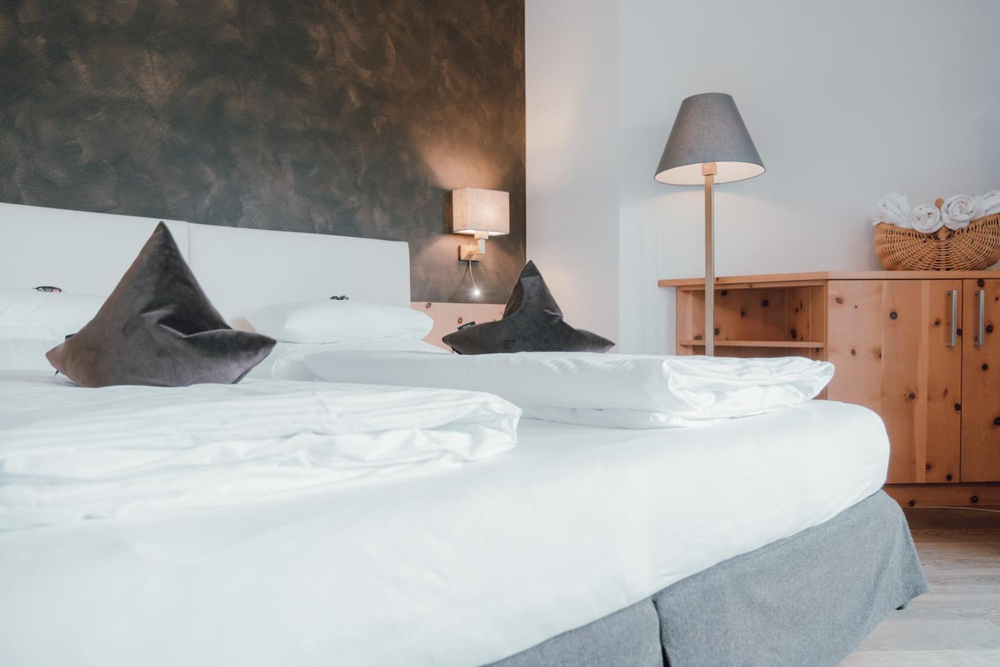 Residence Hotel Alpinum Campo Tures Esterno foto