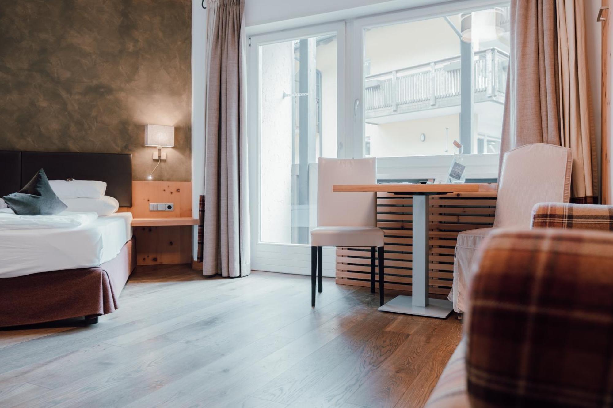 Residence Hotel Alpinum Campo Tures Esterno foto