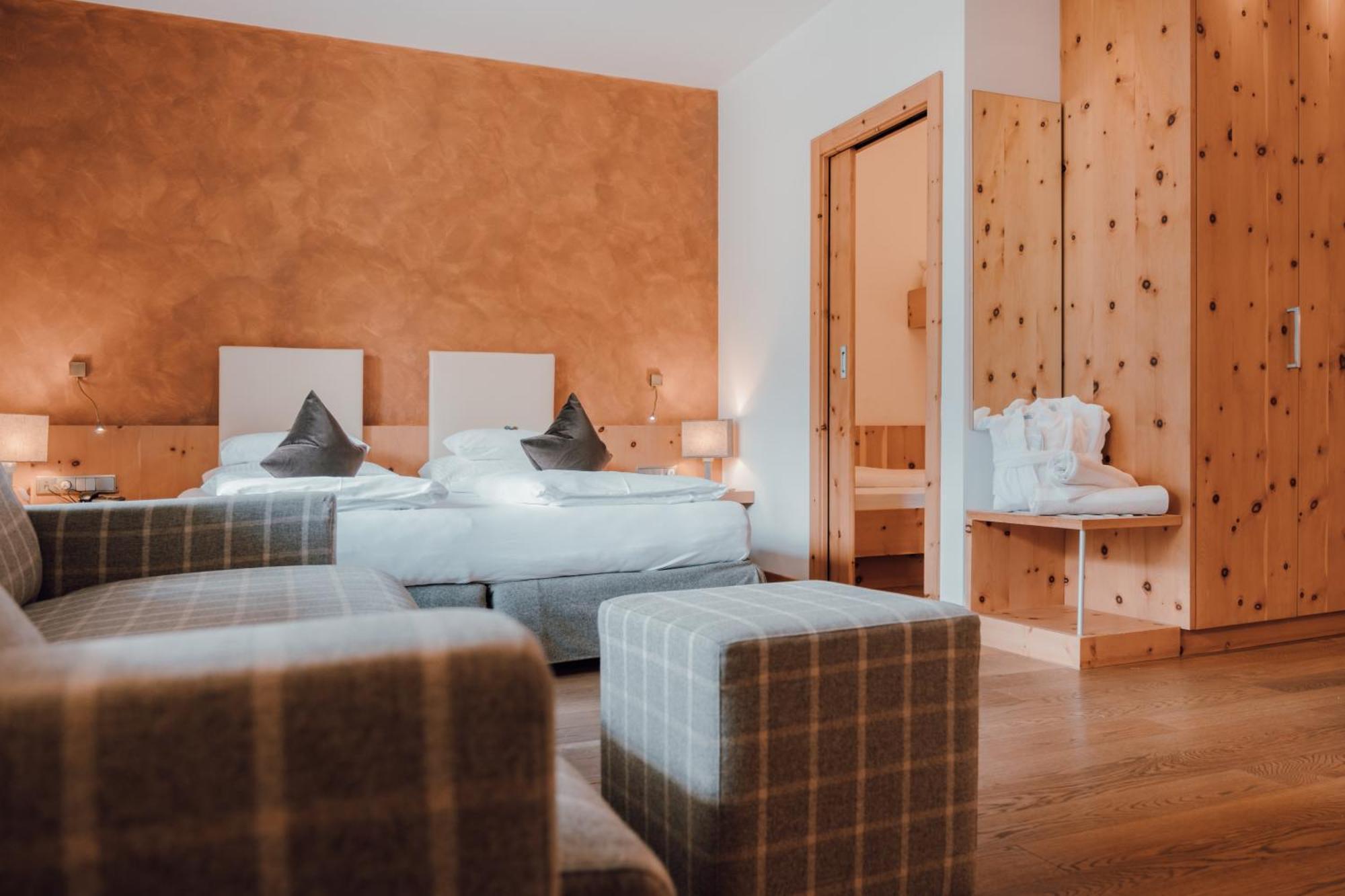 Residence Hotel Alpinum Campo Tures Esterno foto