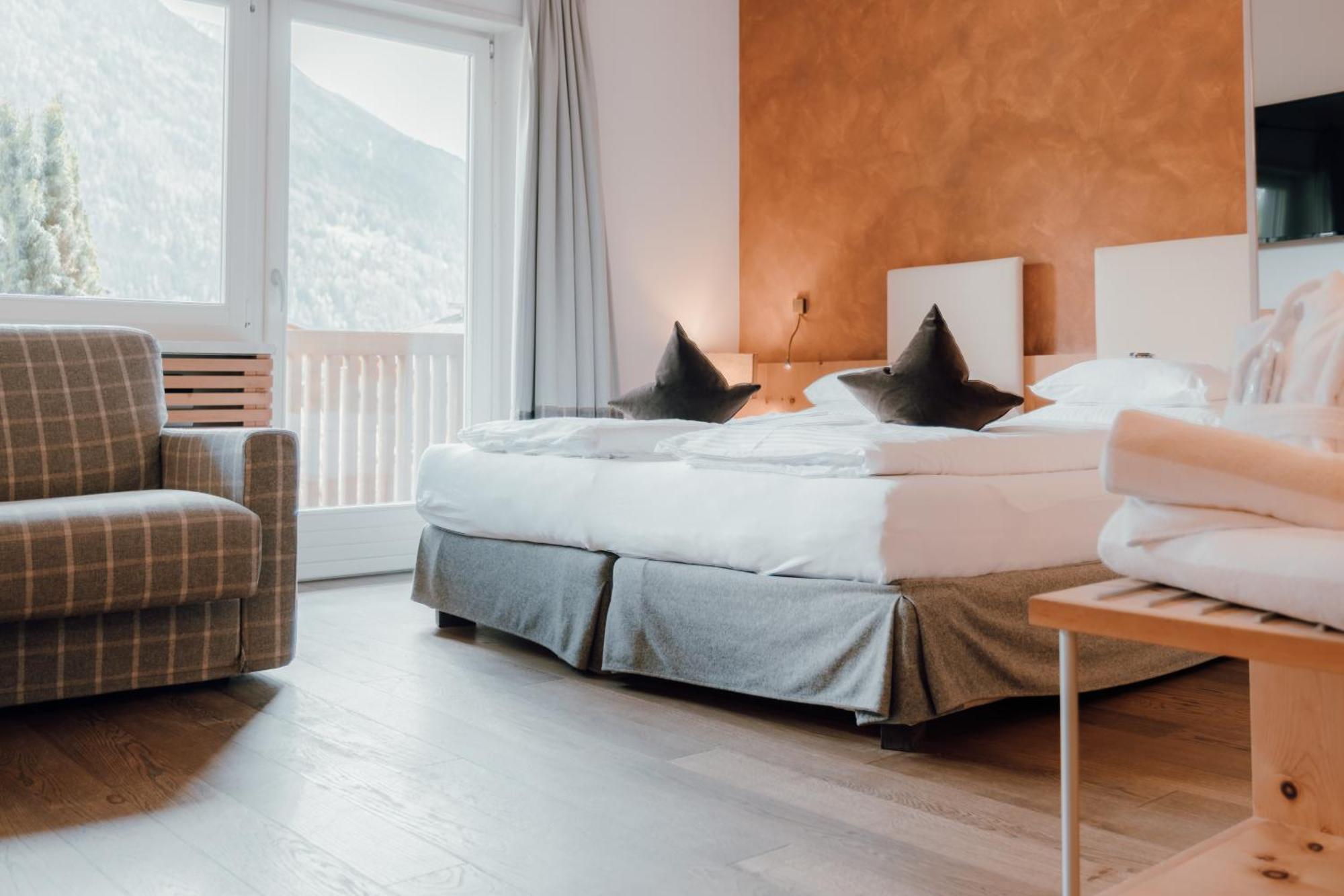 Residence Hotel Alpinum Campo Tures Esterno foto